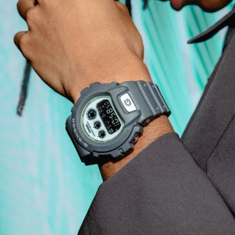 CASIO G-SHOCK DW-6900HD-8ER